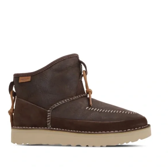 UGG Men's Burnt Cedar Boots SZ: Men 9 - Picture 2 of 7